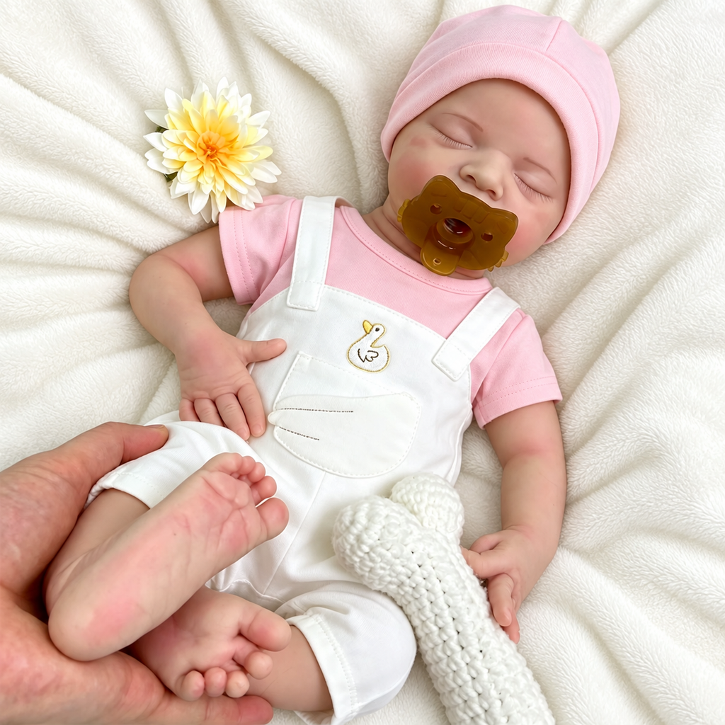 Hazel – Sleeping Full Silicone Baby Girl 45 cm | Squishy Newborn with Open Mouth for Her Dummy – photo 2