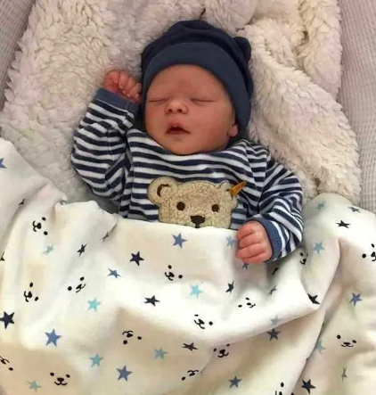 Lifelike Newborn Sleeping Reborn Doll