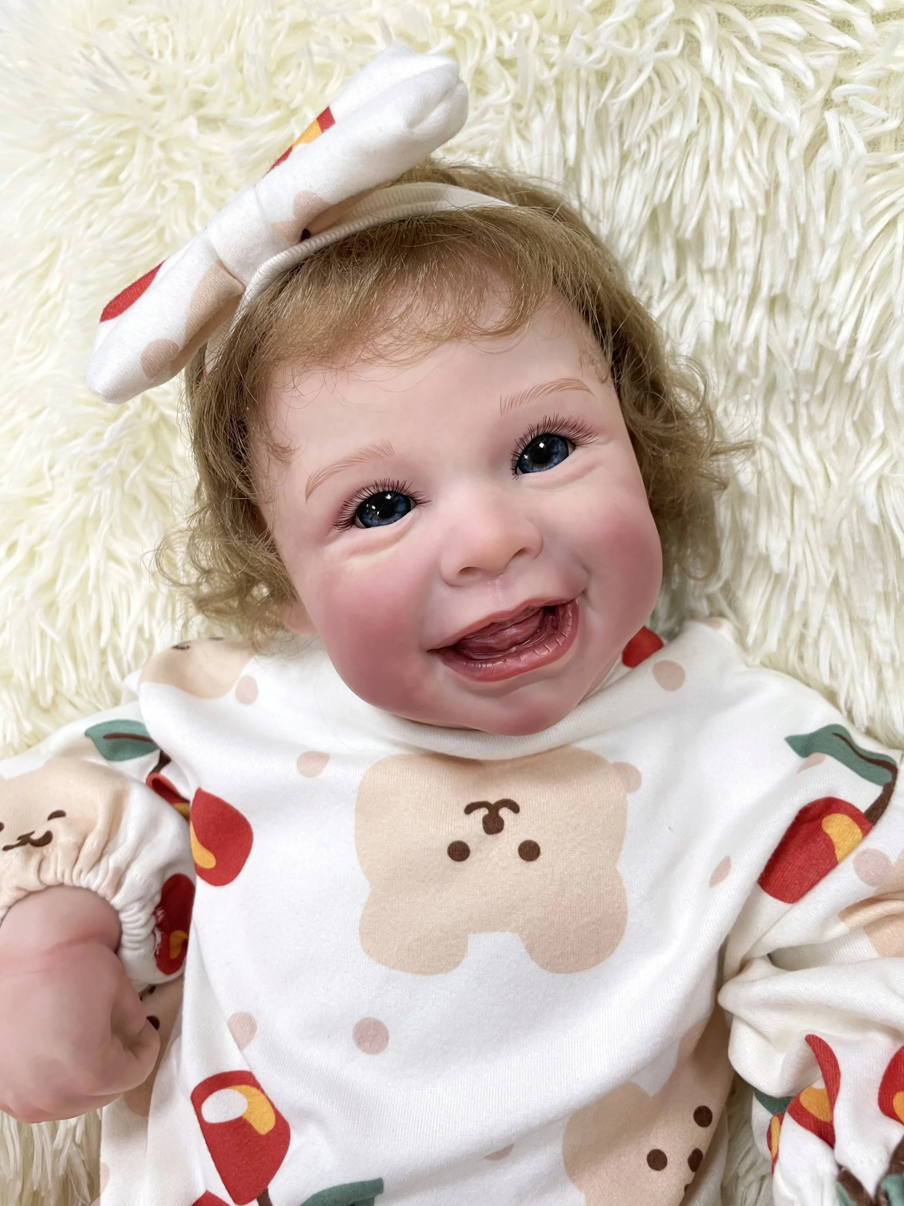 Allegra bambola reborn sorridente in silicone